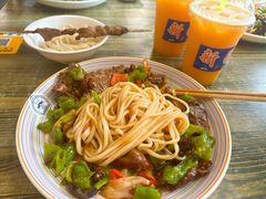 -歹歹的加个面过油肉拌面