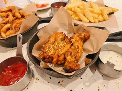 -必胜客(WOW中央公园店)