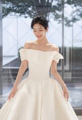 -Lady  Jane高端婚纱礼服馆