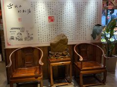 -头上红煨盐鸡·非遗院子餐厅