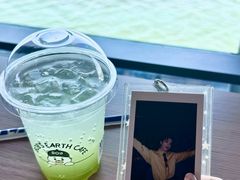 -抱抱地球咖啡馆(国家海洋博物馆店)