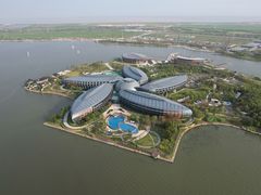 -上海滴水湖皇冠假日酒店