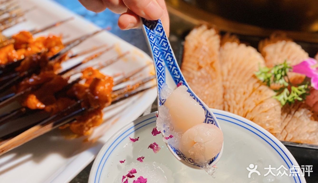 重庆探店｜大芊金串串家🍢的甜品是我的最爱了！🥤