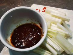 -屯老二农家铁锅炖·行业领军者(梅江店)