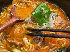 -银米·云南传统过桥米线(双廊黑金冠店)