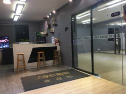 -STAR舞蹈工作室