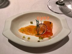 烟熏三文鱼，配小红萝卜片，酸黄瓜丁，芥末汁，打开味蕾-蝶舍·MAISON PAPILLON