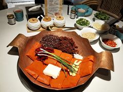 -墨居上隐·院子里火锅(峨眉店)