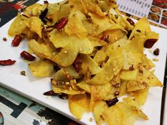 -扒虾小妹儿麻辣海鲜(宏图街店)