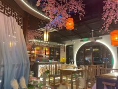 大堂-荷塘秋月·本帮江浙菜(国权路店)