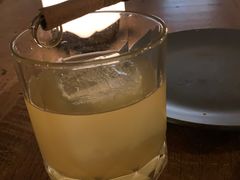 -三两三民谣咖啡清吧