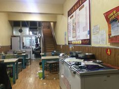 大堂-海军馕坑肉店(库尔勒总店)