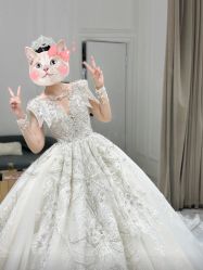 -Renee芮亦婚纱(原丽莎)