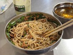 -正宗杨记普洱酸醋米线(总店)