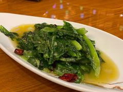 -乡村馕坑肉·烧烤·新疆菜·本地人更爱吃(阿勒泰首店)