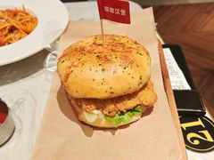 黄金三脆多汁鸡堡-必胜客(上地华联店)