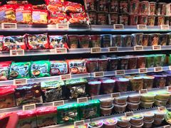 -中百仓储超市有限公司(越秀星汇维港店)