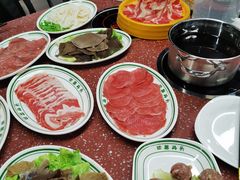 -四囍码头海鲜烧烤自助火锅(外滩南京东路悦荟广场店)