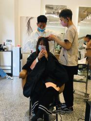 点击看大图 -I+造型烫发染发