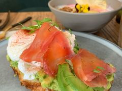 牛油果温泉蛋吐司-O'mills Sourdough Bakery&Bistro(永嘉路店)
