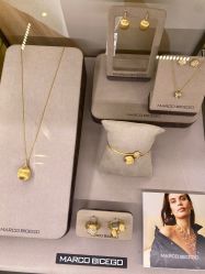 -周生生Chow Sang Sang(苏州美罗高新店)