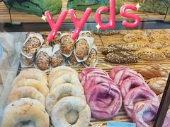 火龙果芝士圈-BROAD面包路·欧式面包(龙湖时代C馆店)