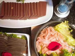 -热火朝天鲜切牛肉火锅(南强街巷店)