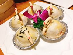 天鹅叉烧酥-颐和•海鲜砂锅粥•啫啫煲(奥林匹克广场店)