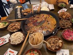 -黄潇洒老火锅(九眼桥宏济巷店)