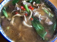 -邱芳粉店(迎宾大道旗舰店)