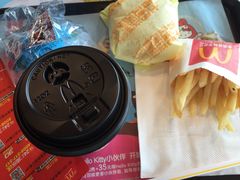 -麦当劳(展览路店)