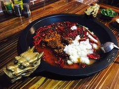 -黄潇洒老火锅(九眼桥宏济巷店)