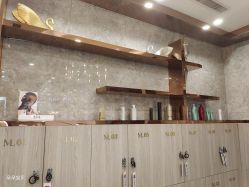 -Meng Lang 梦郎白金店