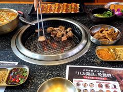 -红泥小火炉·东北泥炉烤肉(天一旗舰店)