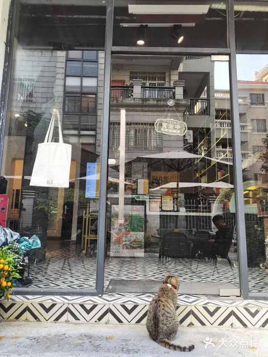旧屋咖啡(海景店)门面图片
