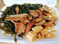 卤肉饭-天津医科大学学生食堂