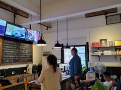 -拖板鞋咖啡旅行酒店(春熙路地铁站店)