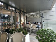 露天位-奈雪的茶(华强北中航城店)
