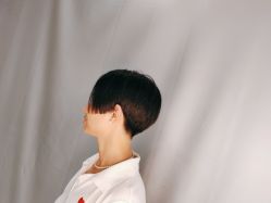 -镁连社·美联社