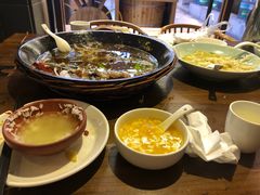 -阿瓦山寨·湘菜现炒·剁椒鱼头王(咸阳总店)