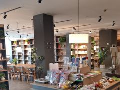 -魔方城市书房(中街益田店)