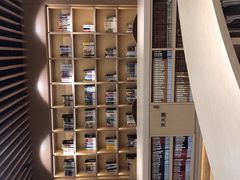 -漕河泾街道图书馆(漕河泾社区文化活动中心店)