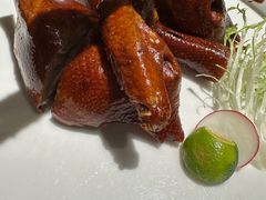 玻璃脆皮乳鸽皇-新雅(丰盛里店)