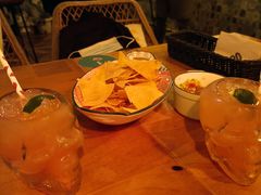 墨式玉米脆片配番茄粒粒沙拉-TEQO·Mexican food & Bar