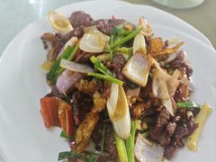 双葱牛肉牛胸口油-辉记虾塘海鲜农庄