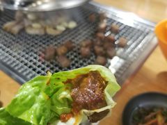 雪花肉粒-肉甲韩国木炭烤肉(新壹街1店)