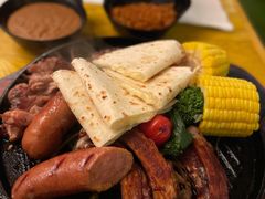 双层烤肉拼盘-Pistolera Mexican Cantina女枪手墨西哥餐厅(碧云路店)