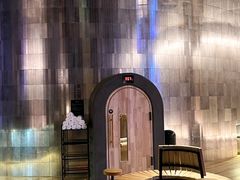 -涨巢·潮玩水疗局