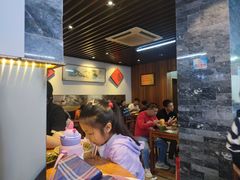 -亮亮面馆(经六路店)