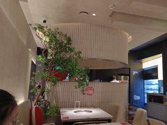 -左庭右院鲜牛肉火锅(金山万达店)